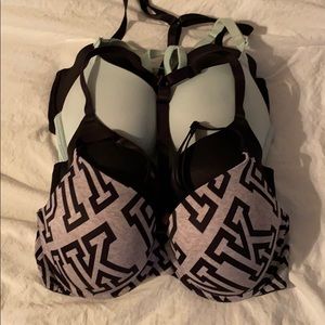 (4) 34DD Victoria secret pink bras